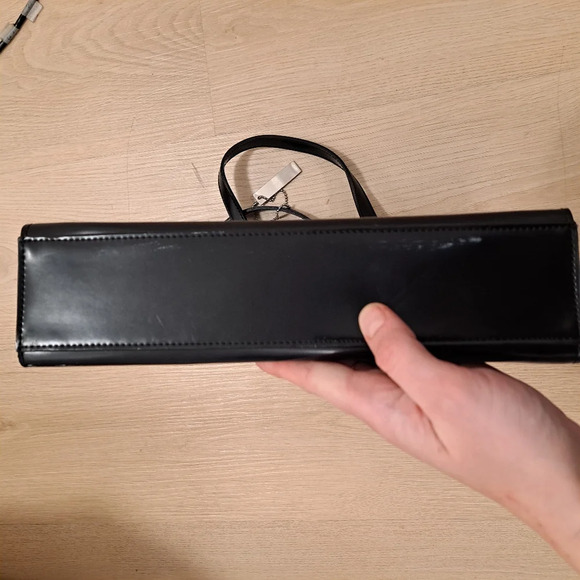 Bebe Black Shiny Leather Minimalist Snap Closure Y2K Medium Handbag Purse - Picture 8 of 10